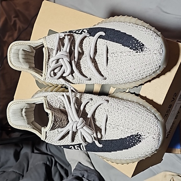 Yeezy 350, size 7, Slate - Picture 2 of 4